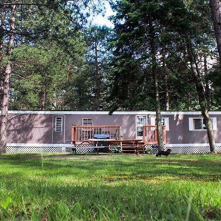 Madawaska Algonquin'S Edge Resort المظهر الخارجي الصورة