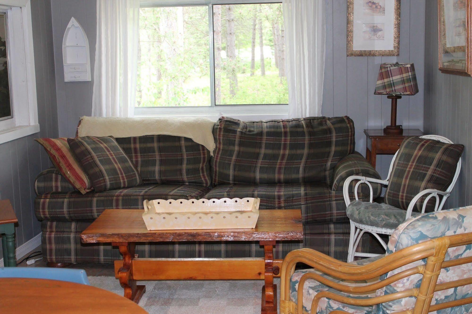 Madawaska Algonquin'S Edge Resort المظهر الخارجي الصورة
